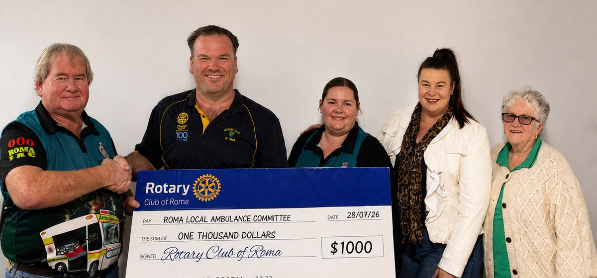 Rotary Club of Roma cheque presentation